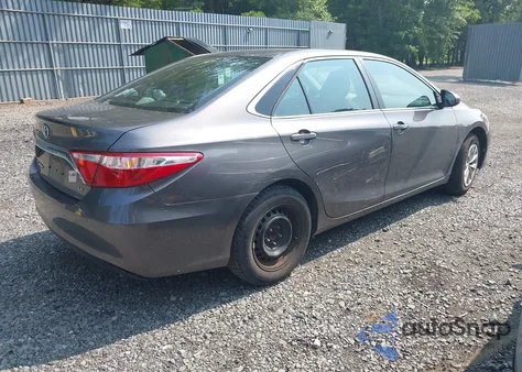 2016 Toyota Camry Le z USA, uszkodzony, nr VIN 4T4BF1FKXGR564569